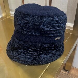 Italian Persian Lamb & Wool Navy Textured Bucket Hat NWT